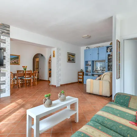 Apartamento La Terrazza Di By Interhome